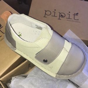 💚 Pipit Toddler Shoes Suede NIB